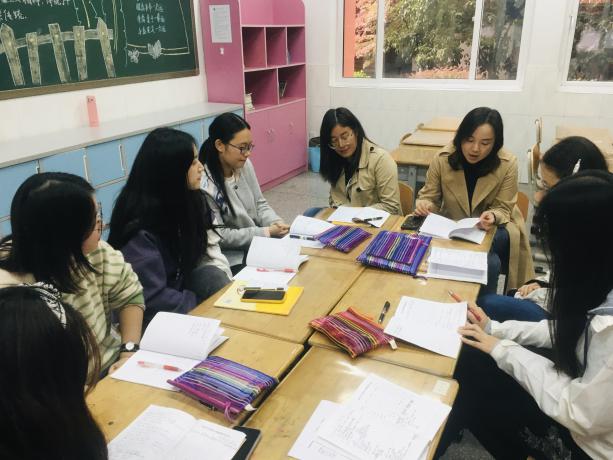 英语同课异构通讯报道_html_2e682d75.jpg